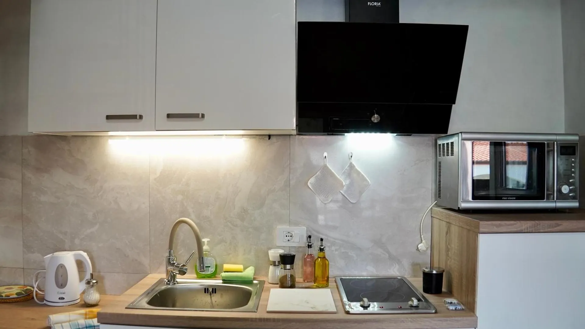 Apartments With Wifi Rovinj - 15084