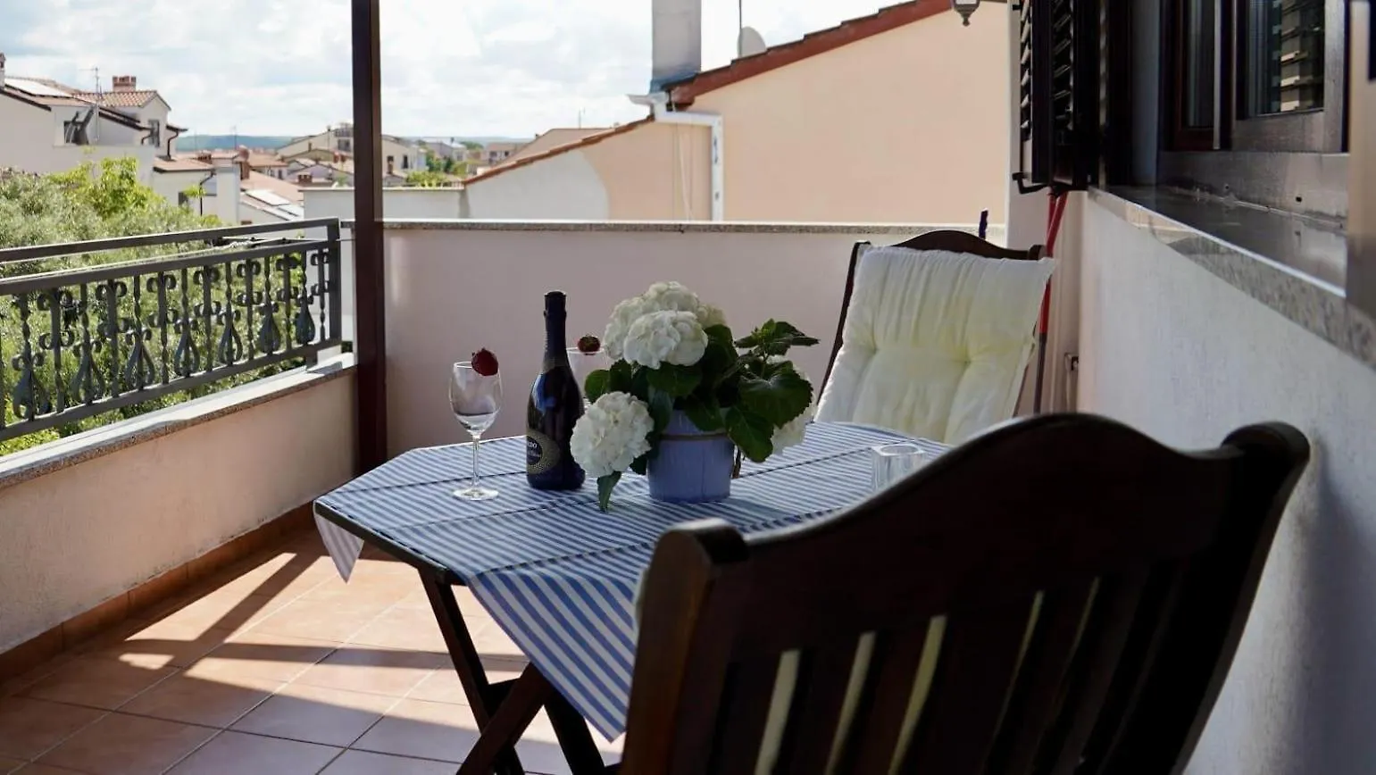 Apartments With Wifi Rovinj - 15084